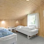 Amazing Home In Vaeggerlose With Sauna בית נופש